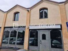 Foto Negozi, botteghe di 109 mq  in vendita a Montebelluna - Rif. 4528727