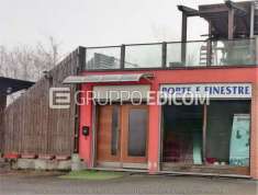 Foto Negozi, botteghe di 130 mq  in vendita a Comignago - Rif. 4504328