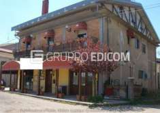 Foto Negozi, botteghe di 130 mq  in vendita a Pontelandolfo - Rif. 4508591