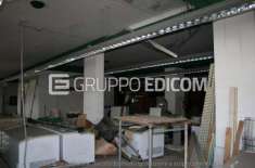 Foto Negozi, botteghe di 340 mq  in vendita a Capri Leone - Rif. 4525786