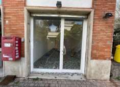 Foto Negozio C1 a Grottaferrata Piazza Giordano Bruno