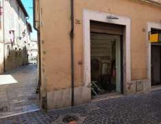 Foto negozio centrale ristrutturato a Terni