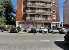 Foto NEGOZIO CON MAGAZZINO IN VENDITA A CUSANO MILANINO