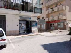 Foto Negozio in Piazza Papa Giovanni XXIII