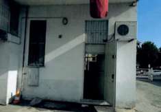 Foto Negozio in Vendita, 1 Locale, 102 mq, Moncalieri