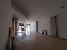 Foto Negozio in Vendita, 1 Locale, 120 mq, Siracusa (Teracati)