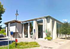 Foto Negozio in Vendita, 1 Locale, 1202 mq, Vittorio Veneto