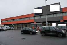 Foto Negozio in Vendita, 1 Locale, 1259 mq, Caselle Torinese