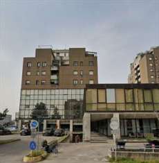 Foto Negozio in Vendita, 1 Locale, 131 mq, Reggio nell'Emilia