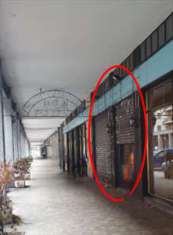 Foto Negozio in Vendita, 1 Locale, 131 mq, Torino