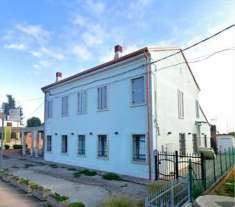 Foto Negozio in Vendita, 1 Locale, 171 mq, Ro