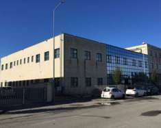 Foto Negozio in Vendita, 1 Locale, 288 mq, Vaprio d'Adda