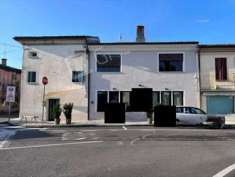 Foto Negozio in Vendita, 1 Locale, 385 mq, Crocetta del Montello