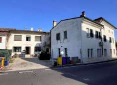 Foto Negozio in Vendita, 1 Locale, 385 mq, Crocetta del Montello