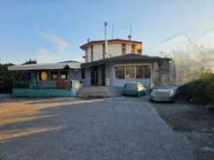 Foto Negozio in Vendita, 1 Locale, 401 mq, Prata di Pordenone (Villan