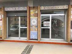 Foto Negozio in Vendita, 2 Locali, 113 mq, Deruta