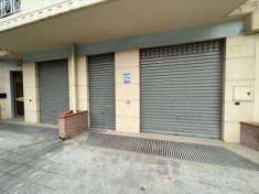Foto Negozio in Vendita, 2 Locali, 260 mq, Canosa di Puglia