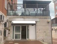 Foto Negozio in Vendita, pi di 6 Locali, 148 mq, Roma
