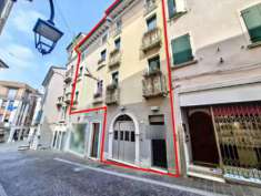 Foto Negozio in Vendita, pi� di 6 Locali, 200,88 mq, Desenzano del Ga