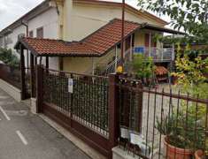 Foto Negozio in Vendita, pi di 6 Locali, 552 mq, Casorate Primo