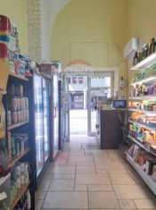 Foto Negozio in vendita a Bari - 1 locale 183mq