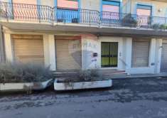 Foto Negozio in vendita a Belpasso - 2 locali 300mq