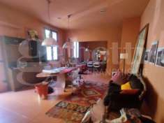 Foto Negozio in vendita a Bologna - 5 locali 137mq