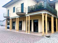 Foto Negozio in Vendita a Calvisano Calvisano