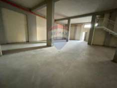 Foto Negozio in vendita a Camporotondo Etneo - 1 locale 390mq