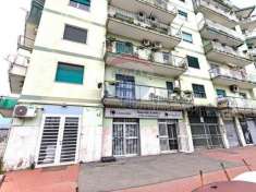 Foto Negozio in vendita a Casoria - 3 locali 140mq