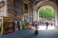 Foto Negozio in vendita a Catania, Centro Storico