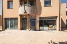 Foto Negozio in vendita a Cattolica - 1 locale 116mq