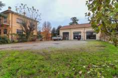 Foto Negozio in vendita a Cento - 1 locale 267mq