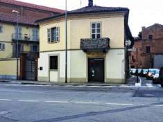 Foto Negozio in vendita a Chieri - 3 locali 78mq