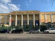 Foto Negozio in vendita a Firenze - 2 locali 90mq
