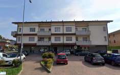 Foto Negozio in Vendita a Giussano Via Milano,  36