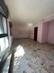 Foto Negozio in vendita a Gravina di Catania