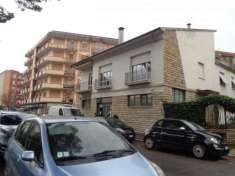 Foto Negozio in vendita a Grosseto - 6 locali 215mq