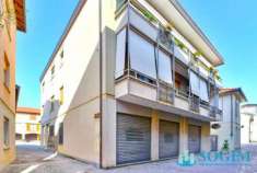 Foto Negozio in vendita a Lazzate - 4 locali 460mq