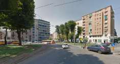 Foto Negozio in Vendita a Milano Piazza Pompeo Castelli 8