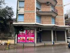 Foto Negozio in vendita a Montebelluna - 3 locali 80mq
