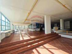Foto Negozio in vendita a Montevarchi - 8 locali 500mq
