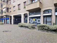 Foto Negozio in vendita a Monza in Via Cavallotti 27