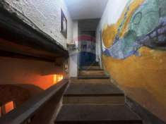 Foto Negozio in vendita a Napoli - 3 locali 119mq