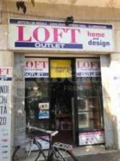 Foto Negozio in vendita a Oristano - 4 locali 300mq