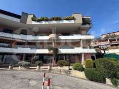 Foto Negozio in vendita a Perugia - 4 locali 120mq