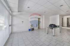 Foto Negozio in vendita a Pescara - 1 locale 116mq