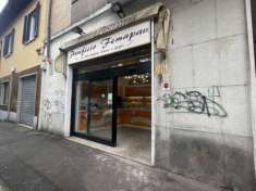 Foto Negozio in Vendita a Rho Rho - Centro