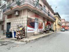 Foto Negozio in vendita a Rosolini - 1 locale 86mq