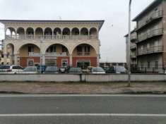 Foto Negozio in Vendita a Rovato